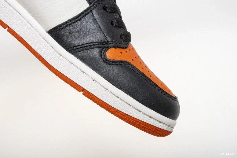 Shattered OG Jordan 1 555088-005 Retro Air Backboard 0319